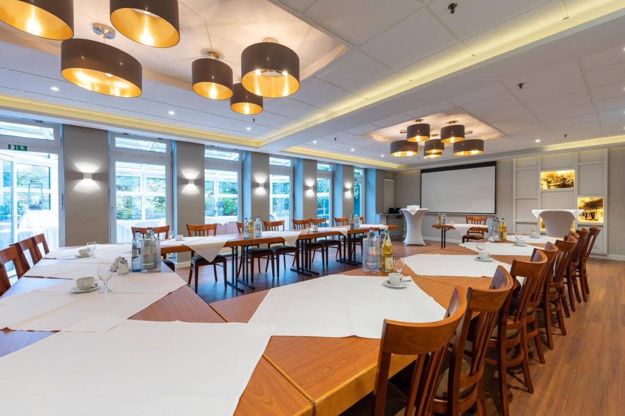 חאן Hotel Im Park מראה חיצוני תמונה