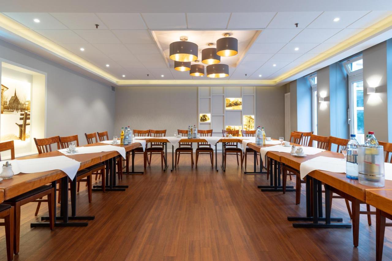חאן Hotel Im Park מראה חיצוני תמונה