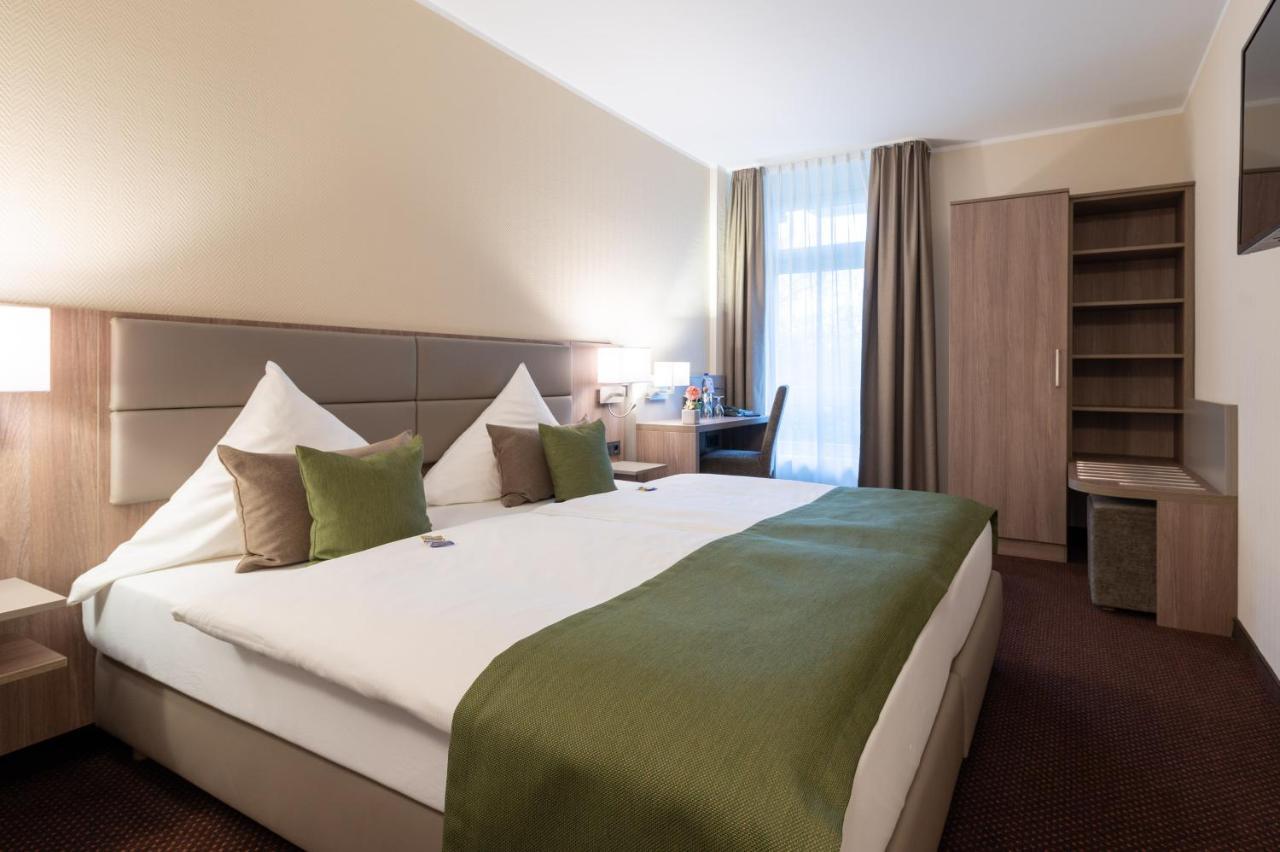 חאן Hotel Im Park מראה חיצוני תמונה