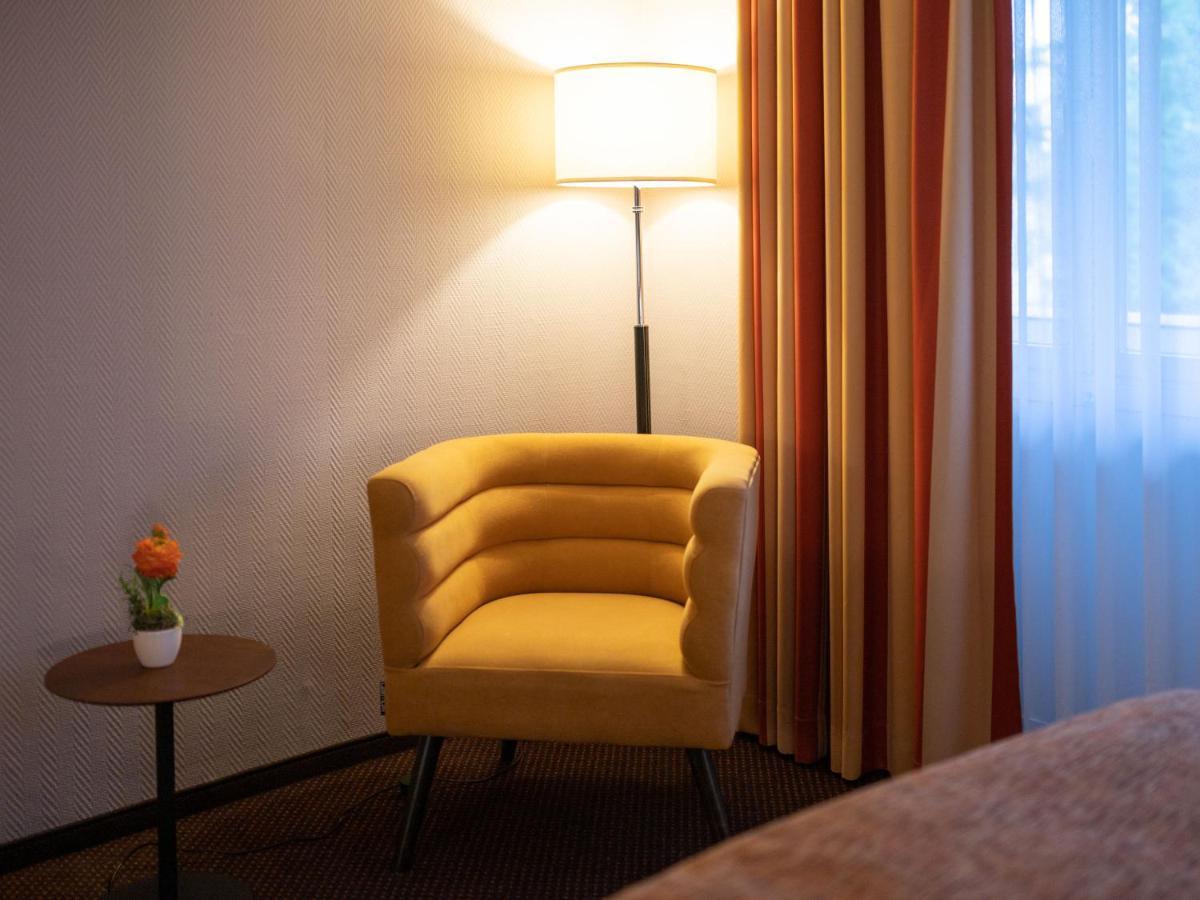חאן Hotel Im Park מראה חיצוני תמונה