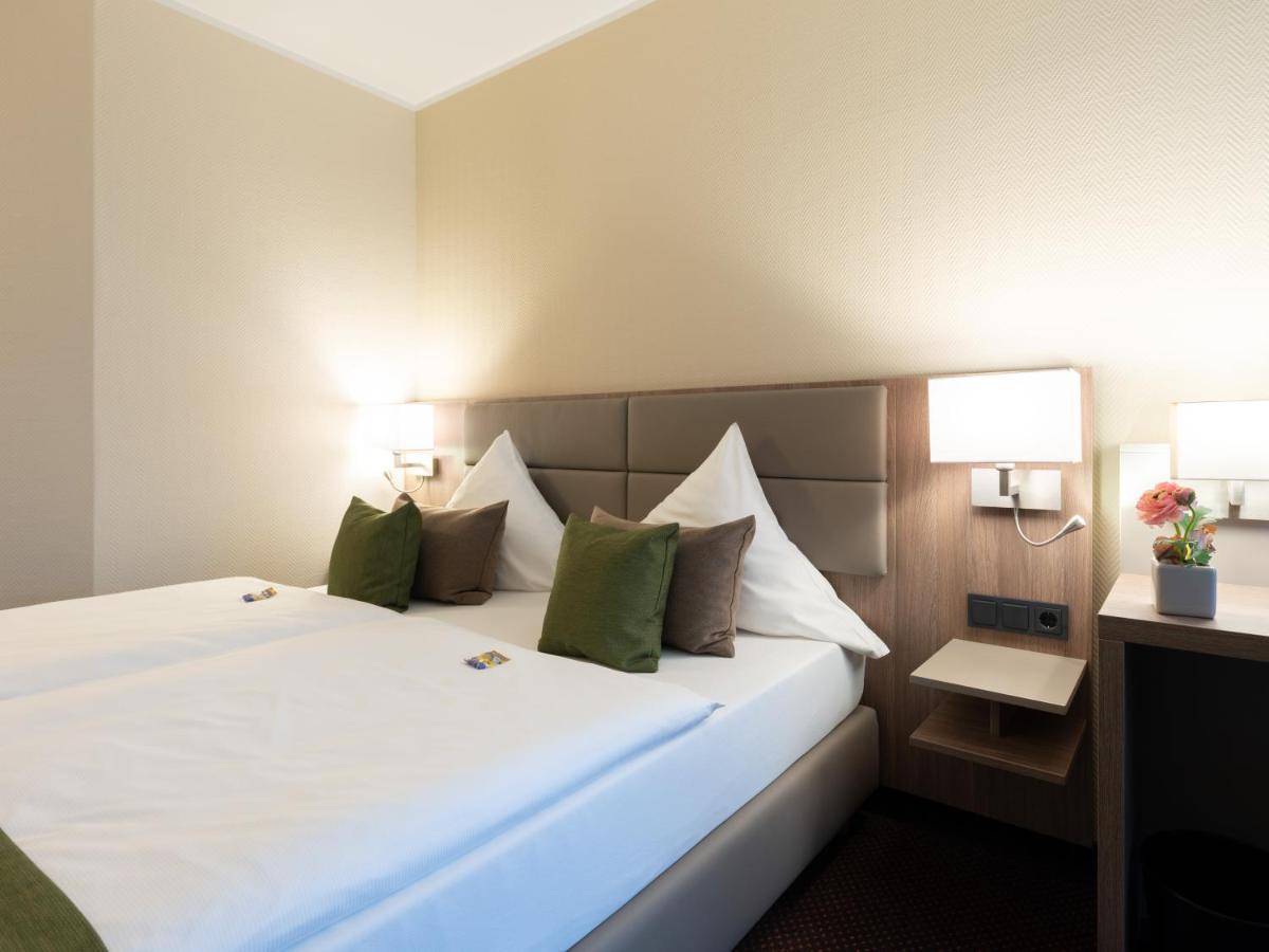 חאן Hotel Im Park מראה חיצוני תמונה